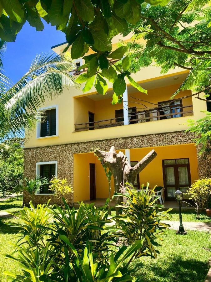 Flametree Beach Homes Diani Beach Luaran gambar